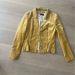 Hugo Boss yellow velvet blazer 💛
